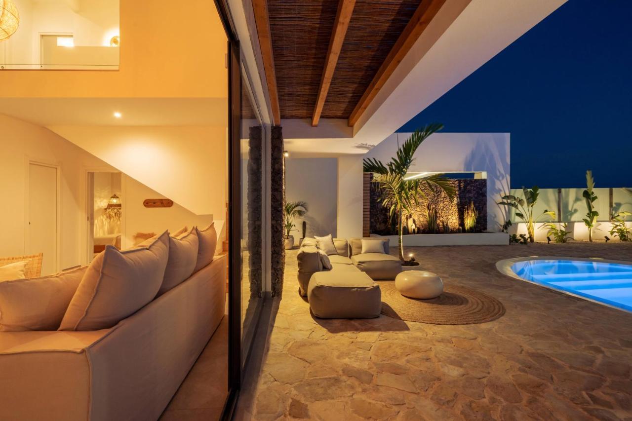 Villa Noma - Design Space With Pool In คอร์ราเลโฮ ภายนอก รูปภาพ